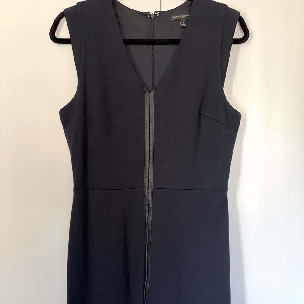 Banana Republic Navy Blue Dress; Size 6; like new